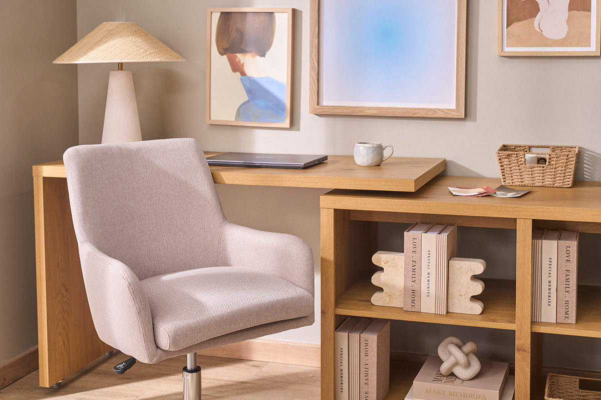 Chaise de bureau � roulettes en tissu beige et acier chrom� SHANA
