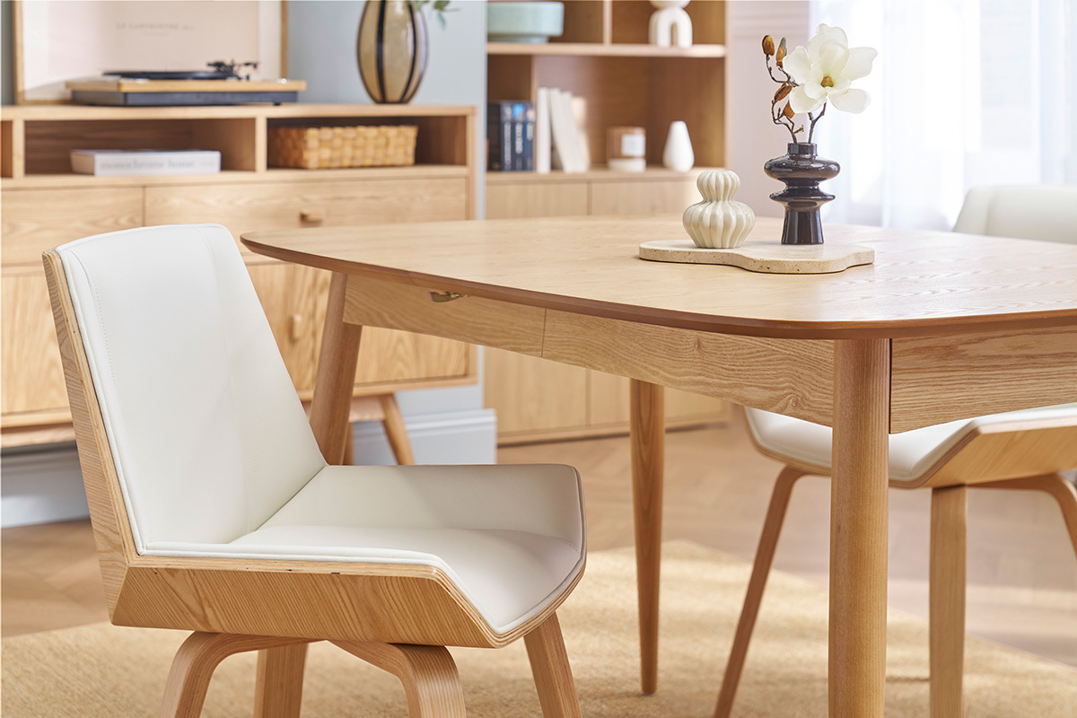 Chaise design blanc et bois clair MELKIOR