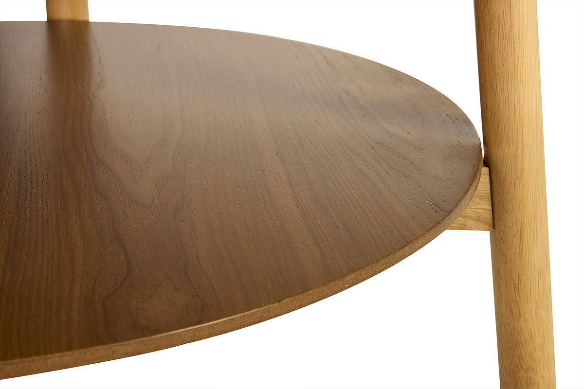 Table basse ronde en bois clair vue rapproch�e du plateau et des pieds en h�v�a.