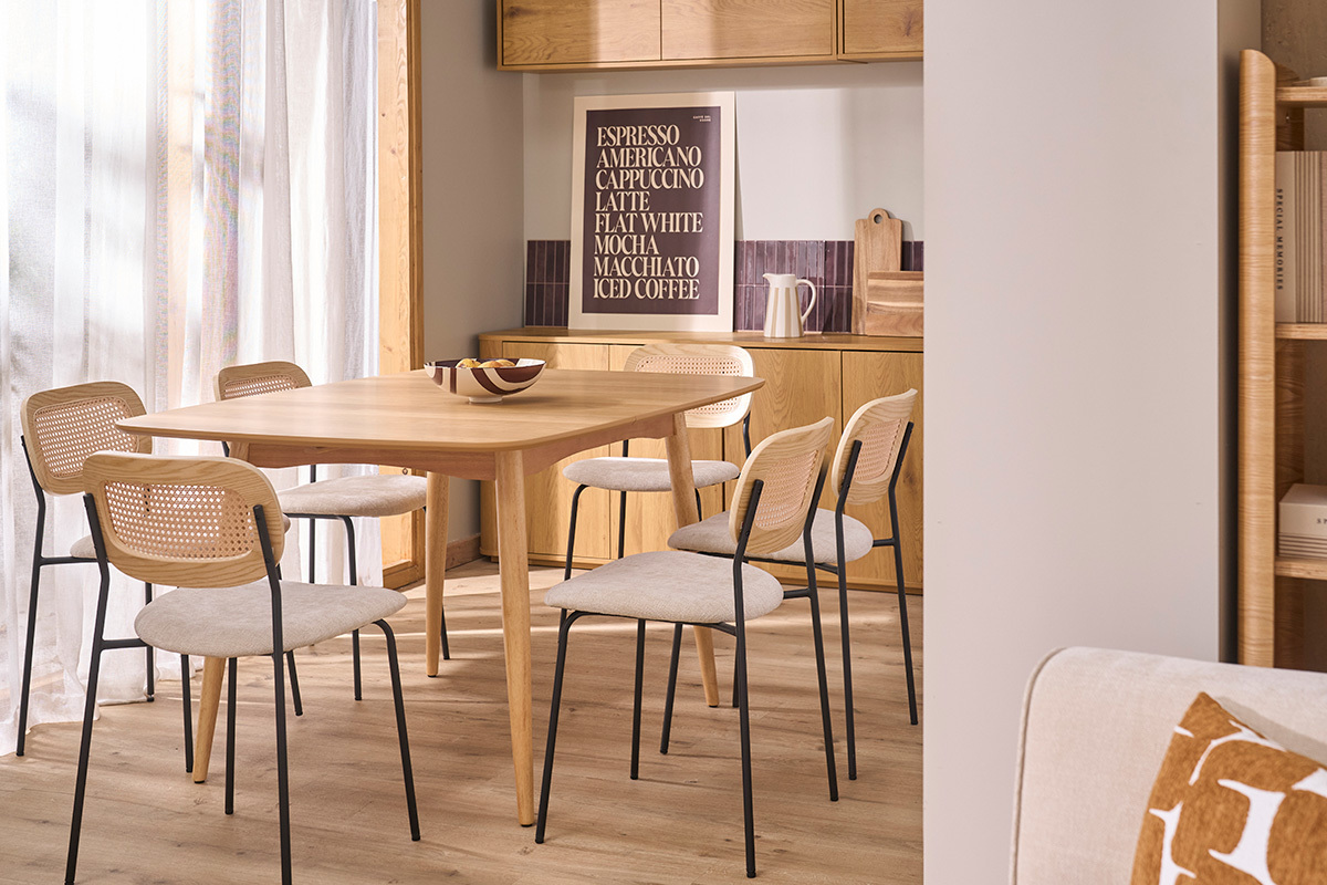 Table extensible rallonges int�gr�es carr�e en bois clair ch�ne L100-140 cm HELMA