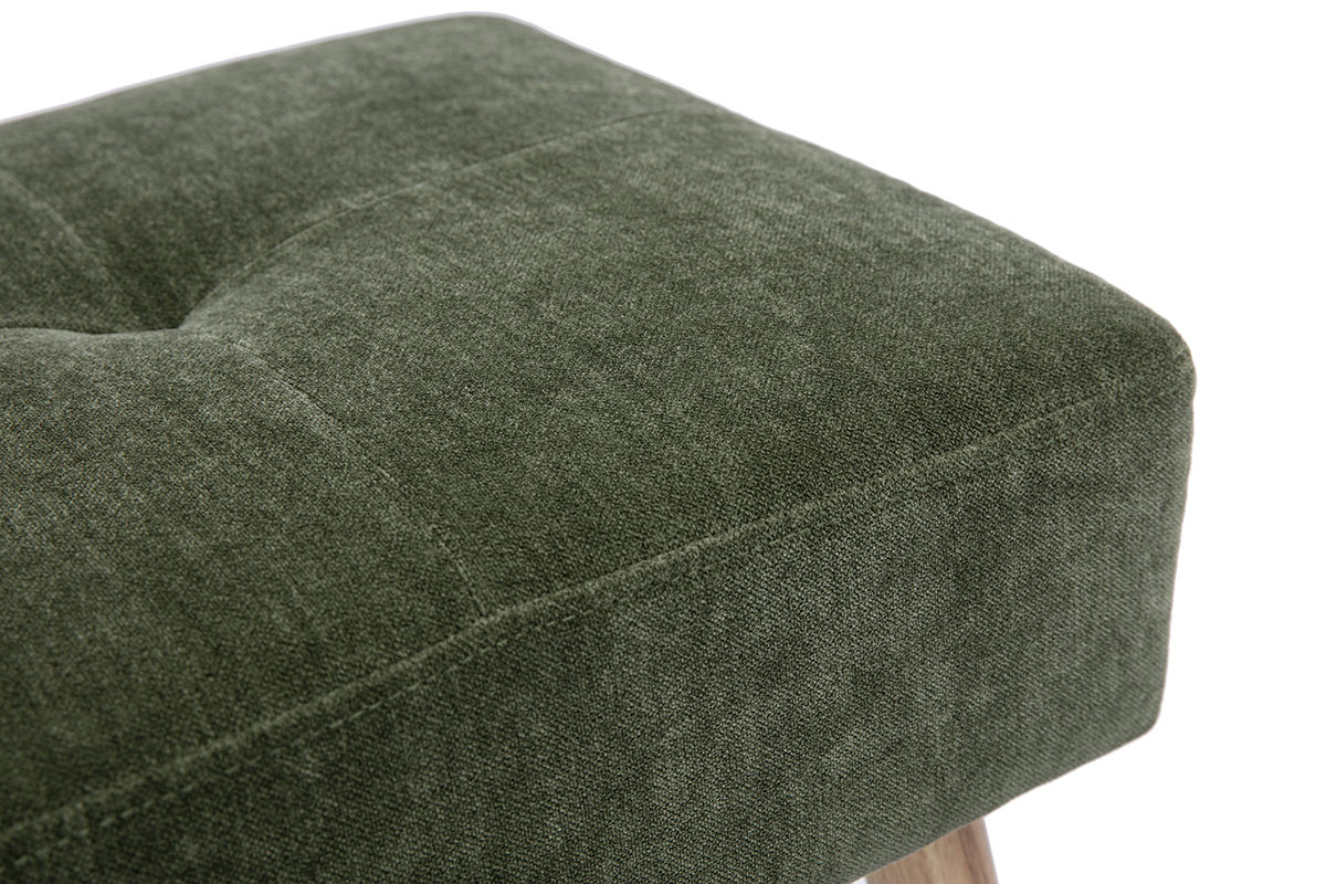 D�tail de l'assise en tissu effet velours vert kaki du tabouret GUESTA.