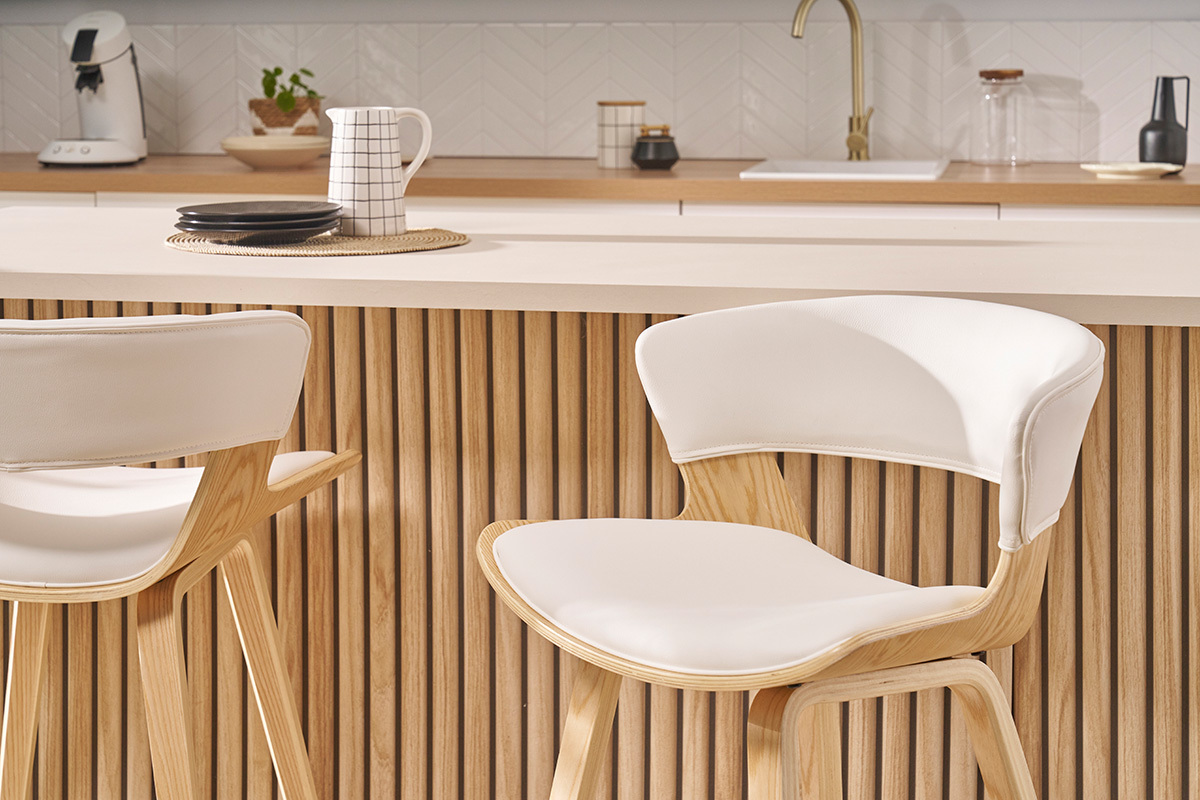 Tabourets de bar design blanc et bois clair H65 cm (lot de 2) SYRAH