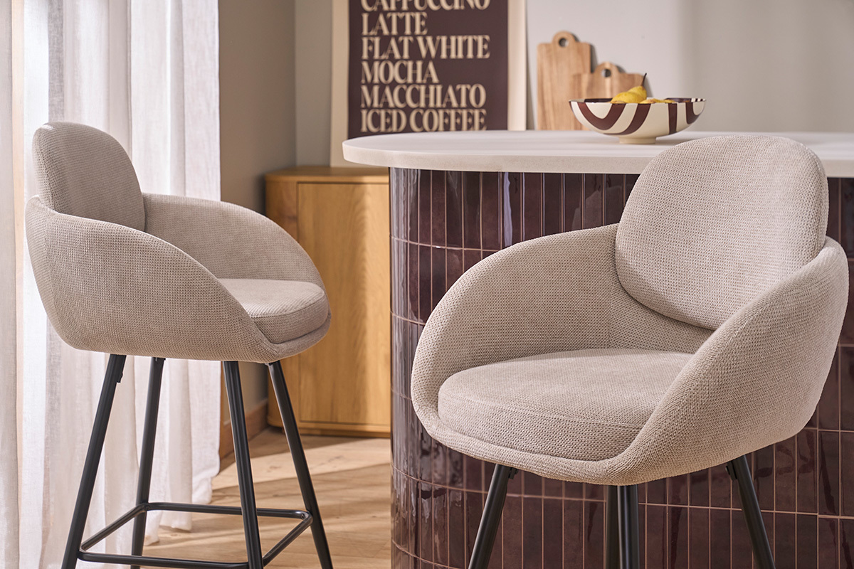 Tabourets de bar en tissu chenille beige et m�tal noir H68.5 cm (lot de 2) SLAKE