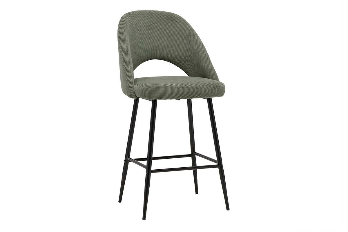 Tabouret de bar en velours c�tel� vert kaki, pi�tement en m�tal noir, vue de 3/4.